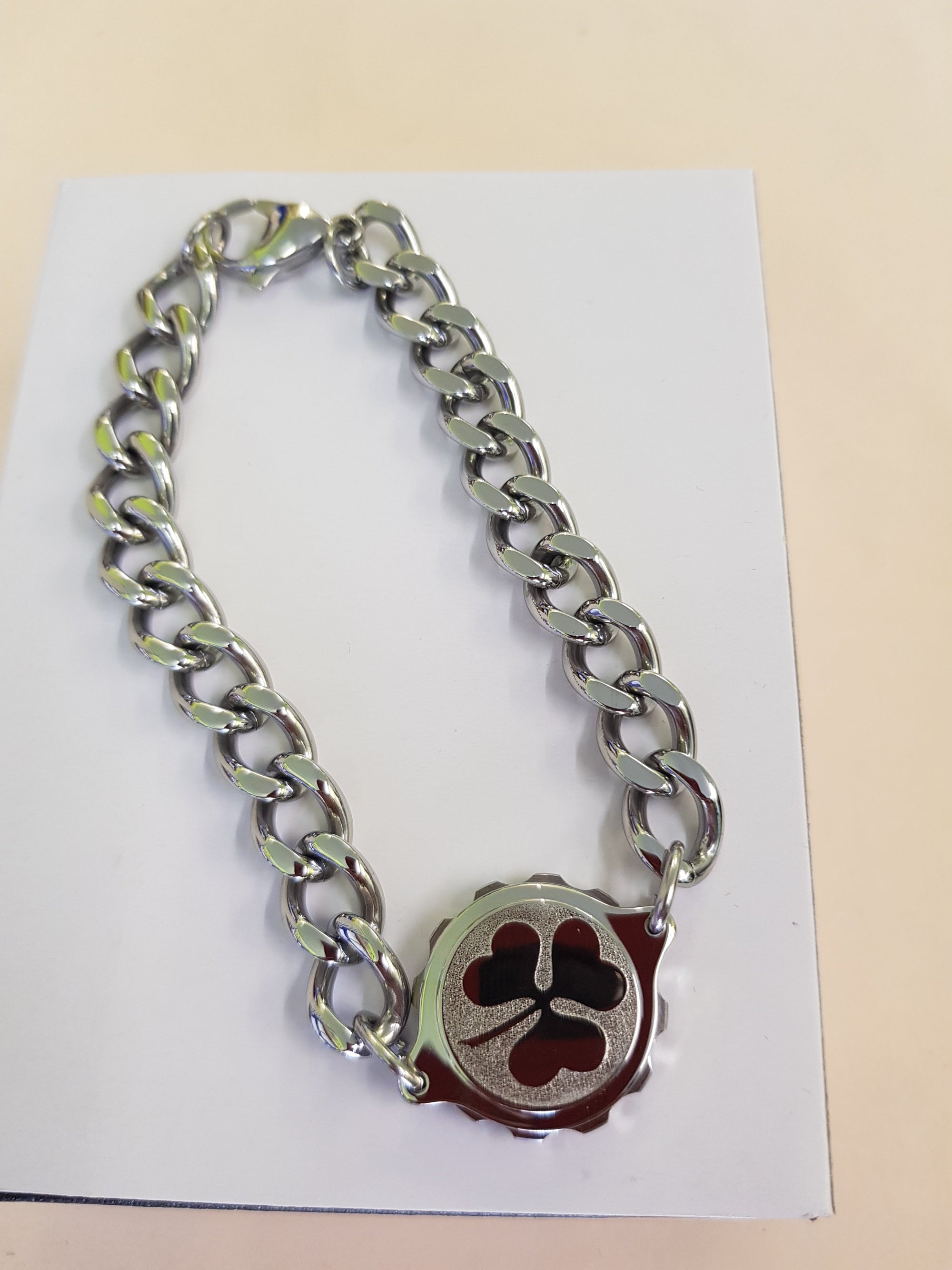 235 122 GENTS STEEL BRACELET WITH SHAMROCK DESIGN