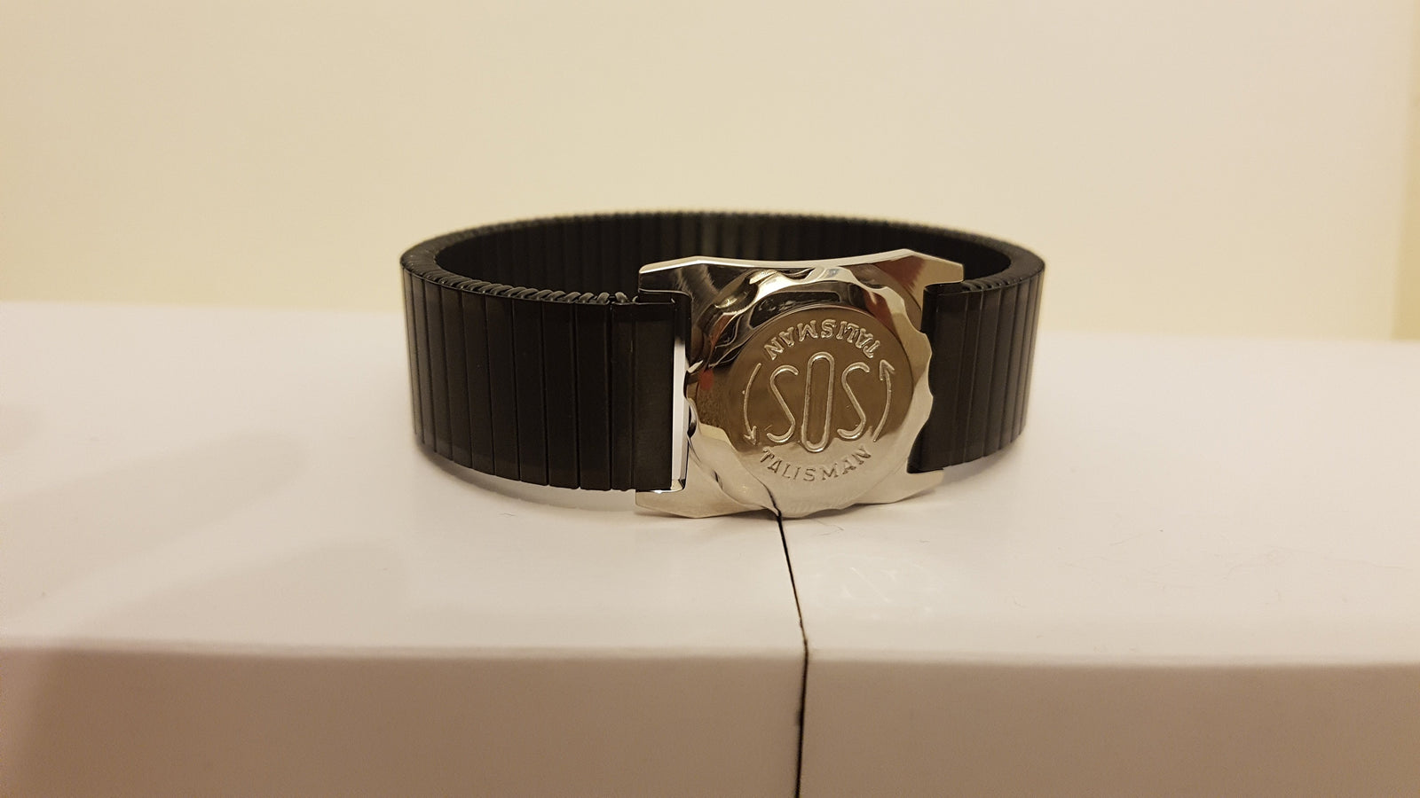 237 123 - Steel Watch Attachment On A Black Expanding Strap New