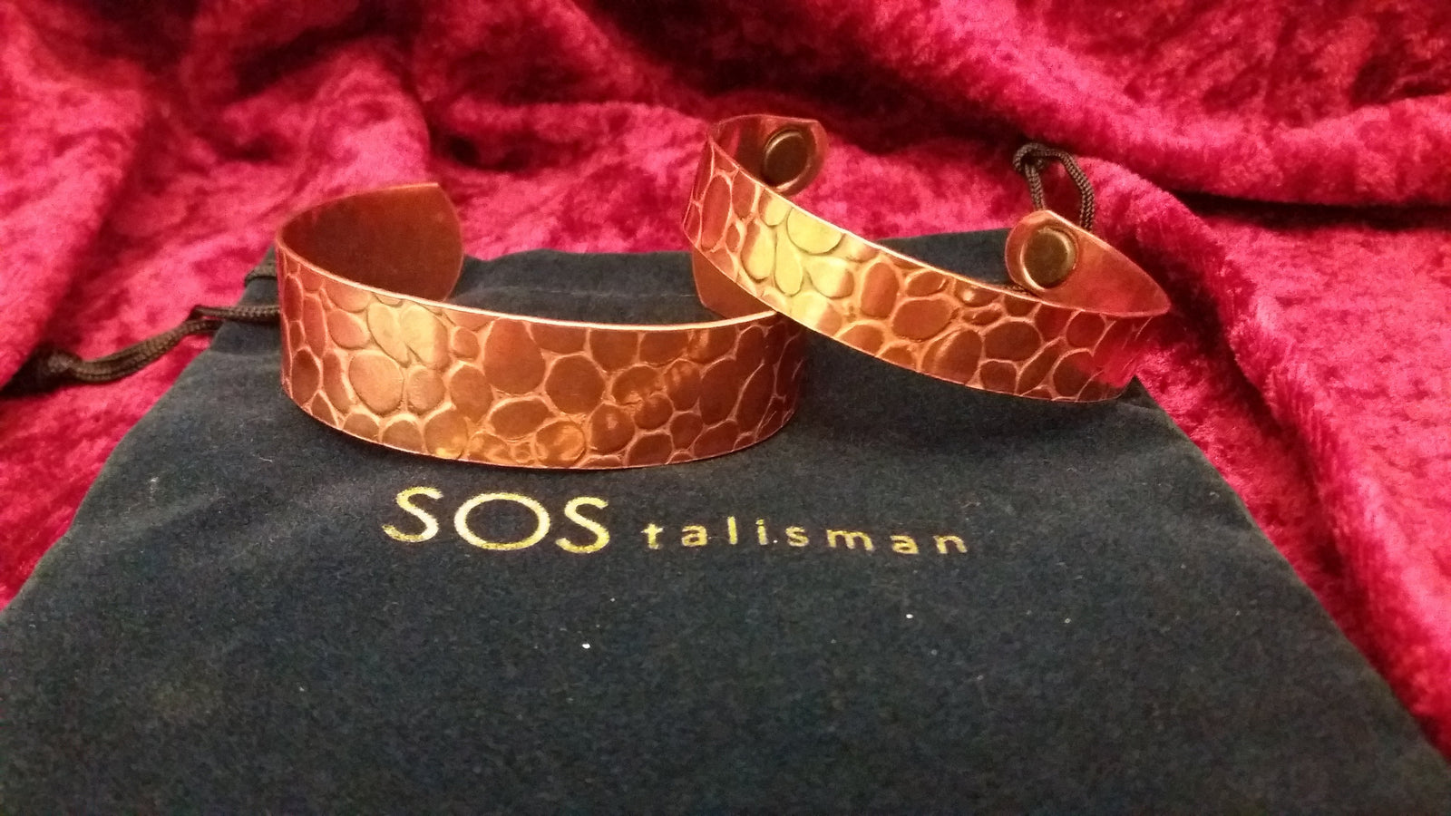 Copper Bangle - Battered Copper With Magnet - Code 935